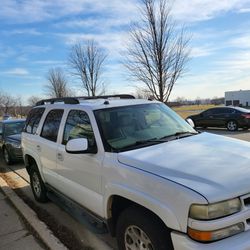 4× 4.    Z71  Chevy Tahoe 2005