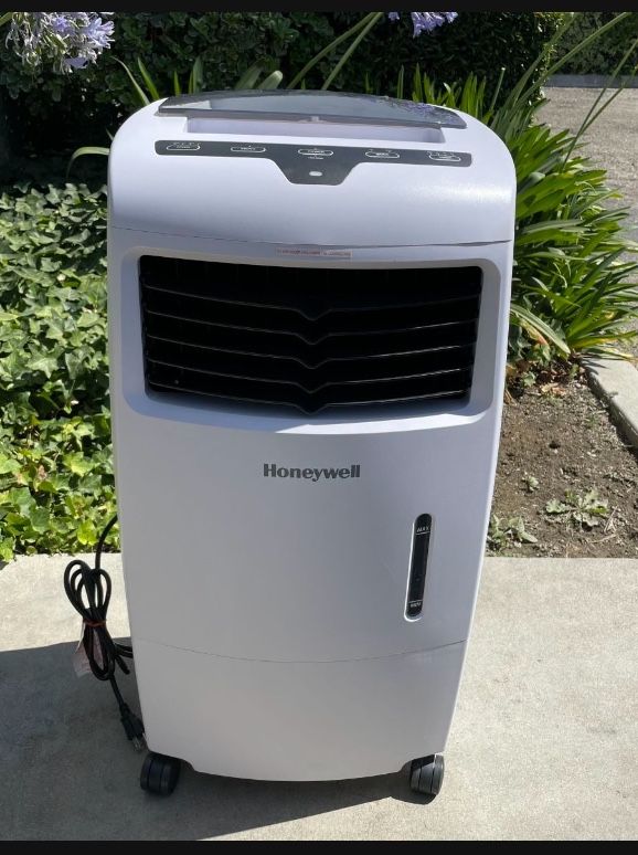Honeywell CL25AE Evaporative Air Cooler, Fan & Humidifier With Ice Compartment, 500 CFM