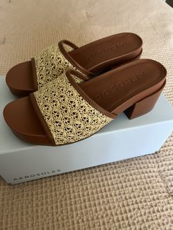 Aerosols Heeled Sandles- Style Clark-  Color Natural raffia- Size 6.5- NEW