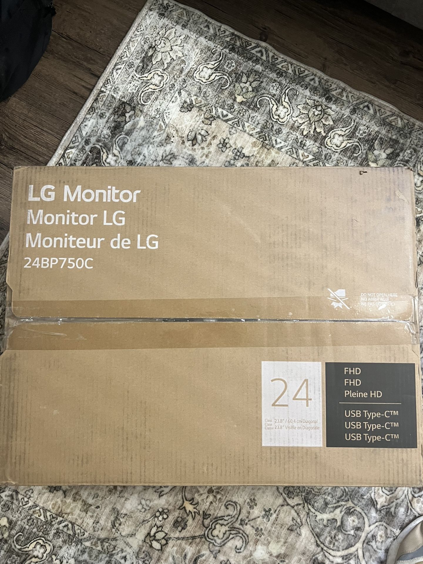 LG 24 inch monitor 24bp750c