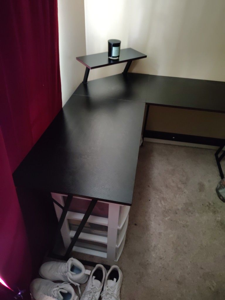Black L-Shaped Desk