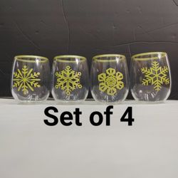 Set of 4 Threshold stemless wine glasses with gold snowflake design decoration