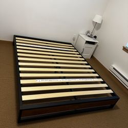 Zinus - Suzanne Metal and Wood Platforms Bed Frame