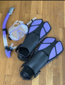 Snorkel Set Youth Kids Size ML/XL 9-13 Snorkeling Gear