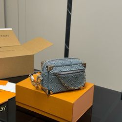 Box Shoulder Bag