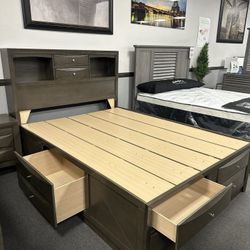 4PC Queen Bedroom Set W/ Storage 