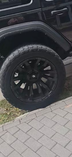 35" tires