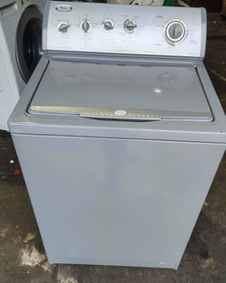 Very Nice! Whirlpool Heavy Duty Super Capacity Washing Machine!