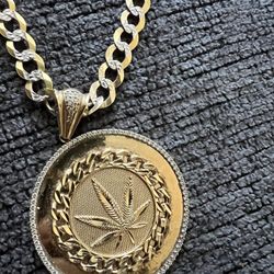 8mm Good Cuban Link Chain And A Marijuana Leaf Pendant