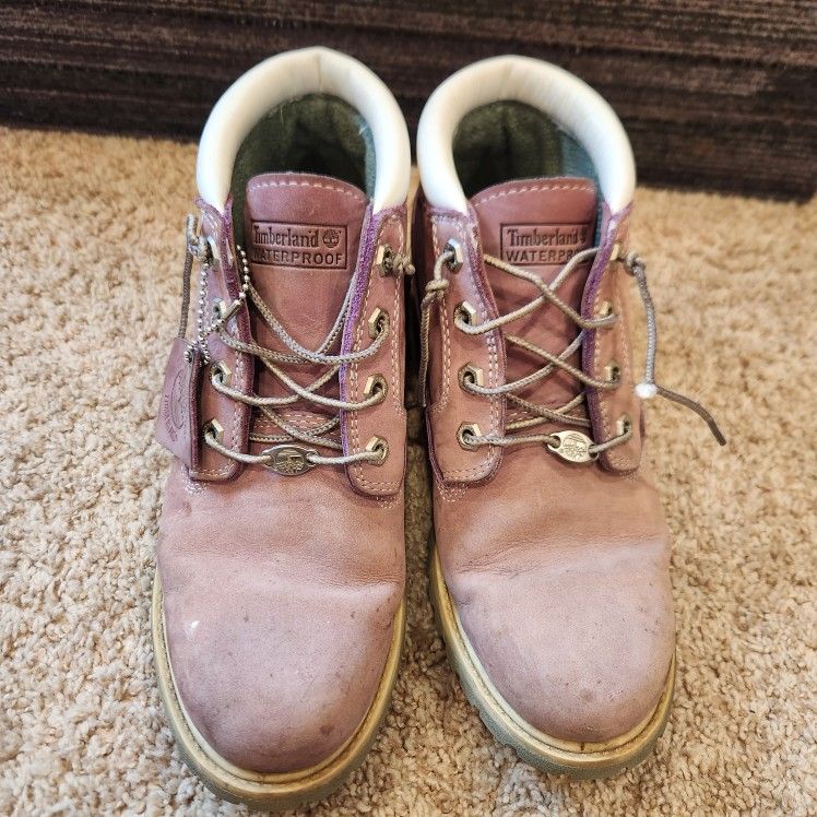 Blush Timberlands Sz 9