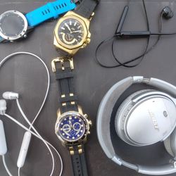 Headphones Smartwatches 