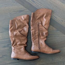 Fergalicious Women's Flat Boots, Size 6, Brown