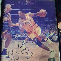 Kobe Bryant Autographed 8×10 Authinicated 