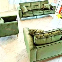 💥 Free Delivery 💥Moss Velvet Sofa And Loveseat,Modern,Comfy💧$131 Per Monthly - $53Down/GetNowPayLater 