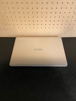 Asus VivoBook S14 Hyperthreaded 8th Gen i7 with 2GB Graphics