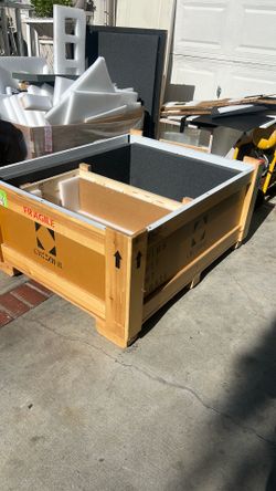 Wooden crate for storage or shipping for free
