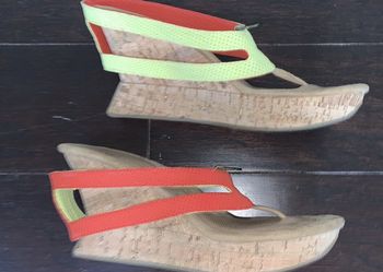 Yellow & orange reversibles wedges sandals