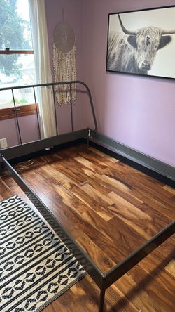 Full size bed frame -free