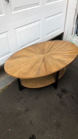 Coffee table starburst storage