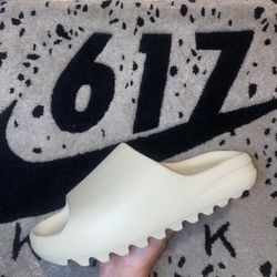 Adidas Yeezy Slide “Bone”