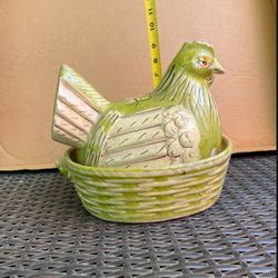 Ceramic Chicken W/ Removable Lid 💎Vintage💎 ! Grandma’s Collection! 