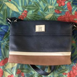 Beautiful And Durable Purse 