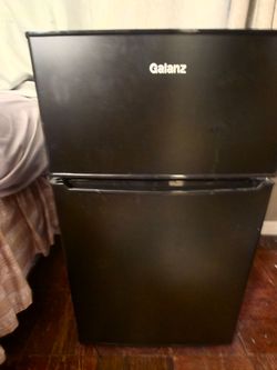 Refrigerator Small Refrigerator for Sale – Great Condition!