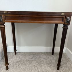 Expandable Wood Entryway Table
