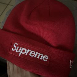 Supreme New Era Box Logo Beanie (FW18) Red