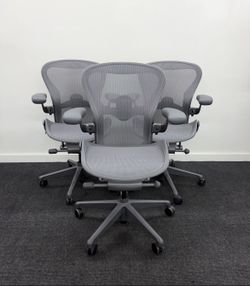 HERMAN MILLER REMASTERED AERON SIZE B LIKE NEW CARBON FINISH WITH ADJUSTABLE ARM & ADJUSTABLE LUMBAR $799 EACH