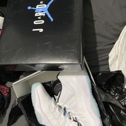 Jordan 11 Legend Blue