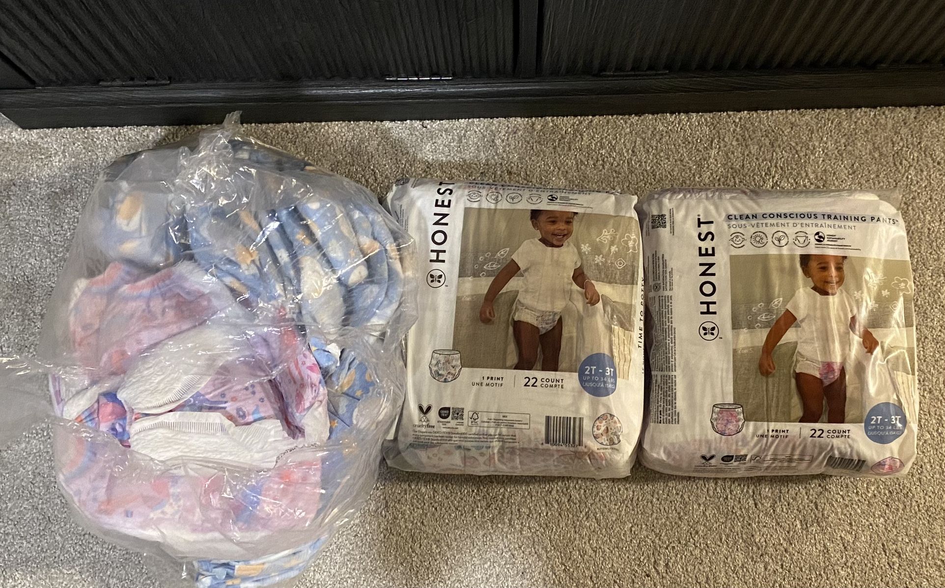 Honest Diapers and pullups 89 pcs 2T-3T 22-37lb