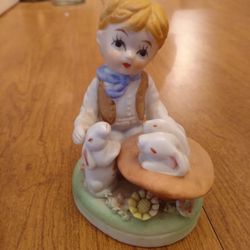 Hummel Figure