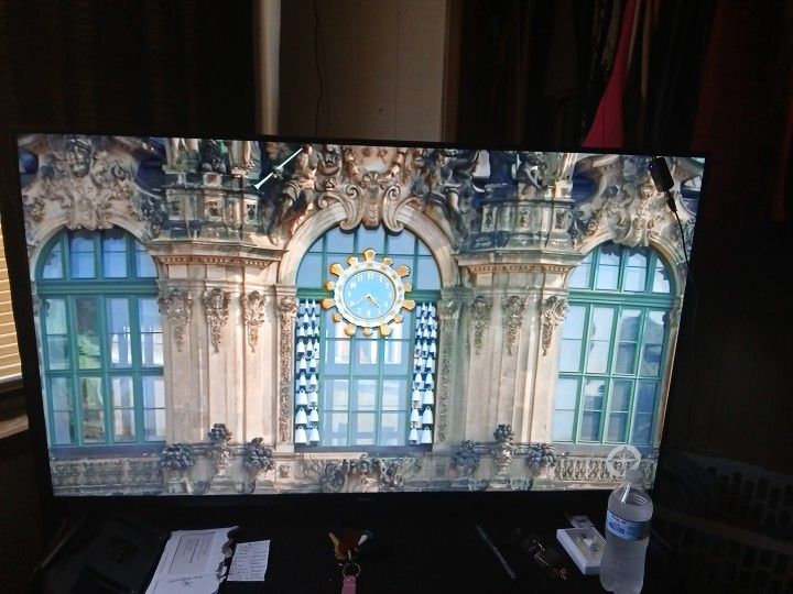 Phillips 50 Inch Smart TV With Remote.