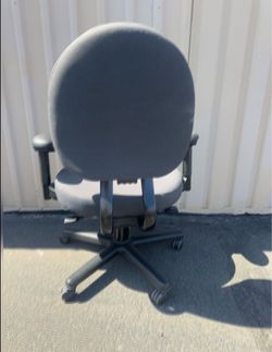 Steelcase office chair big & tall wider version