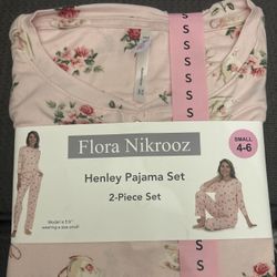 New women’s Flora Nikrooz pajama Set size Small 