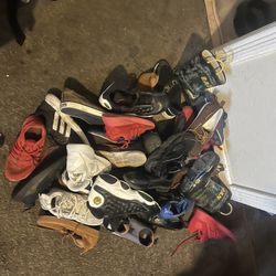20 Shoes For 60$