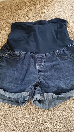 Maternity shorts