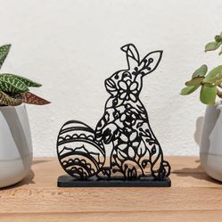 Easter bunny and egg decor