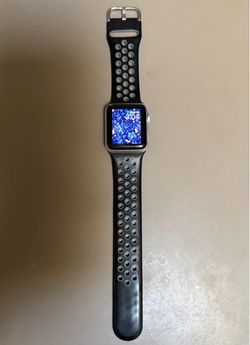 Apple Watch Series 3 W/Band & Charger