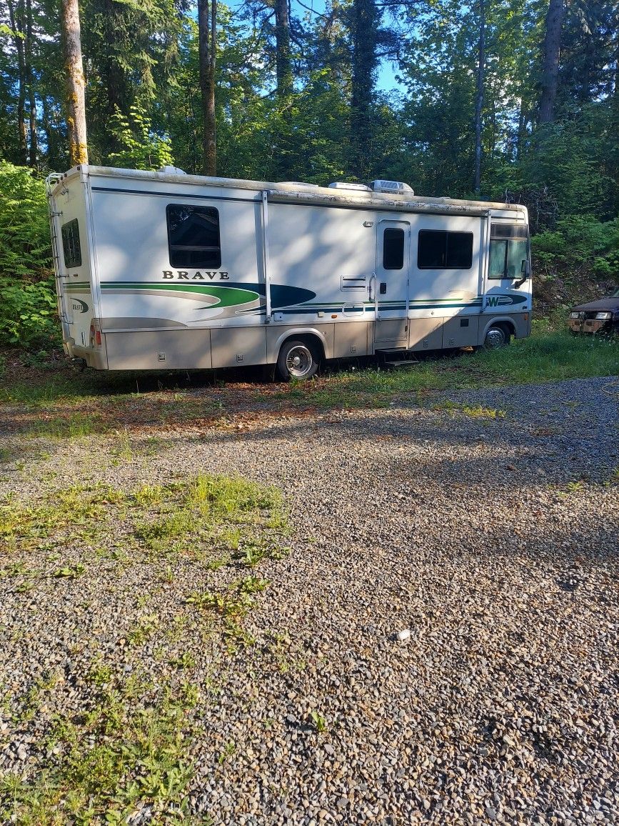 2002 Winnebago Brave