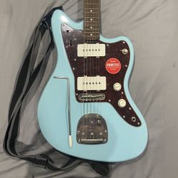 Squier Classic Vibe 60s Jazzmaster Daphne Blue Solid Body Electric Guitar