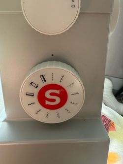 Singer® Scholastic 5523 Máquina de Coser de Uso