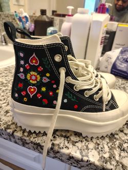 Converse size 5
