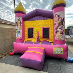 Princess Jumper/Tables And Chairs 