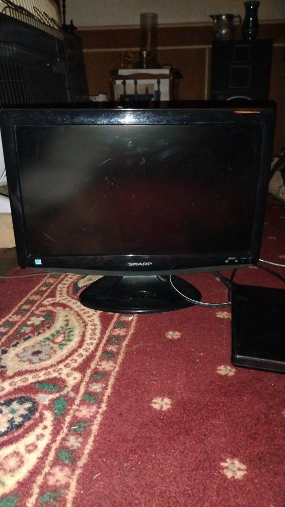 32" Sharp TV