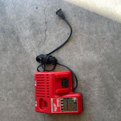 Milwaukee Battery Charger