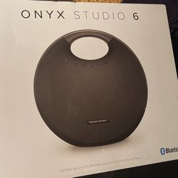 Onyx Studio 6 Speaker Harmon Kardon
