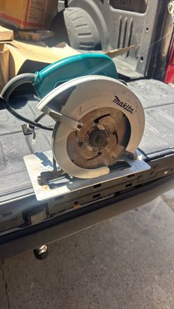Makita 7-1/4” 5007F circular Saw