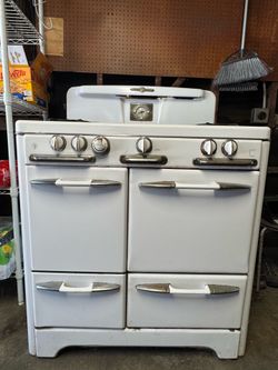 O’Keefe & Merritt 1950’s era stove